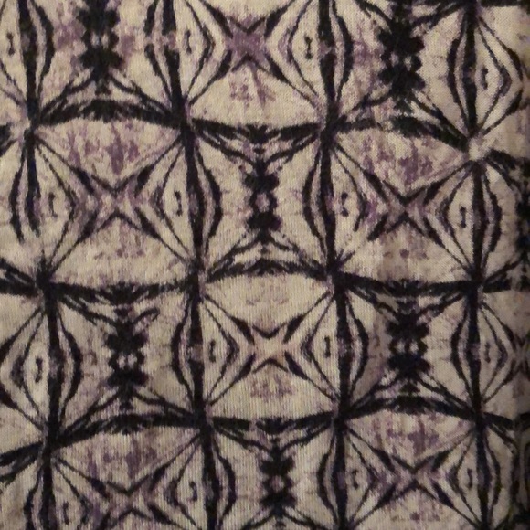 Patterned Tank Top - Picture 3 of 3